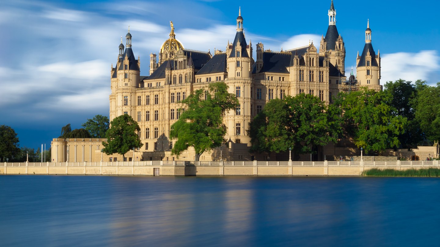 Landtag Mecklenburg-Vorpommern im Schweriner Schloss – passend zu Landtagswahl Mecklenburg-Vorpommern